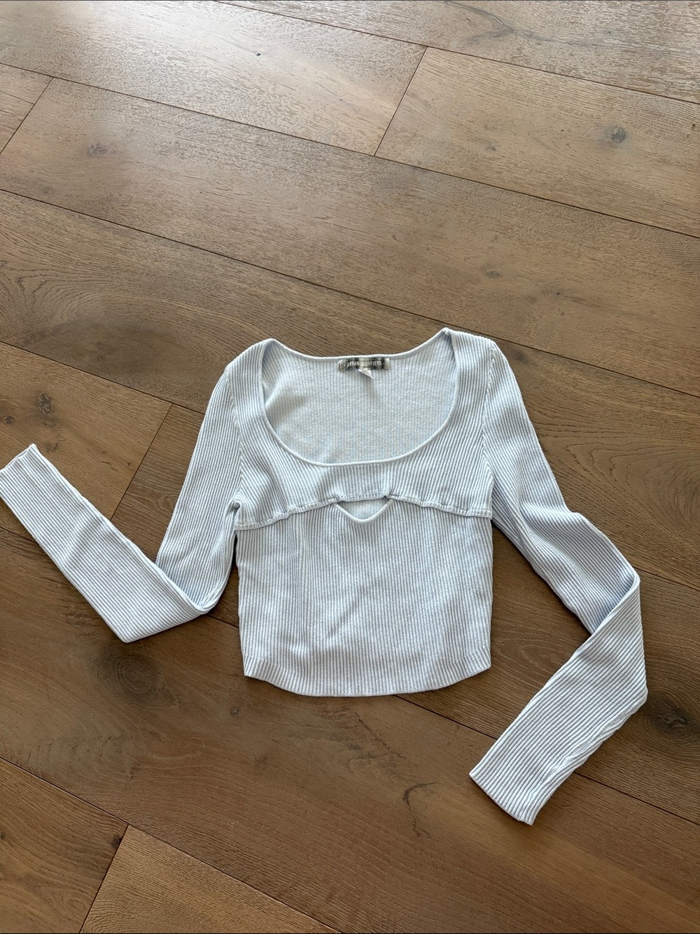 Urban Outfitters Ribbed Scoop Neck Long Sleeve Crop Top - Light Blue